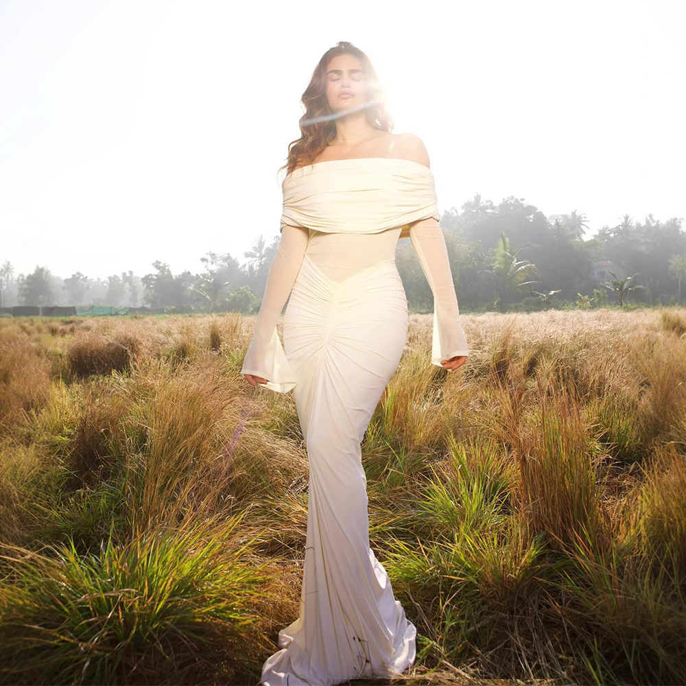 Women'S Formal Wear For Wedding Guest - ชุดราตรีสีเบจสำหรับผู้หญิง แขนยาวแบบเปิดไหล่ แต่งระบาย ทรงเข้ารูปยาว เหมาะสำหรับงานปาร์ตี้ งานแต่งงาน