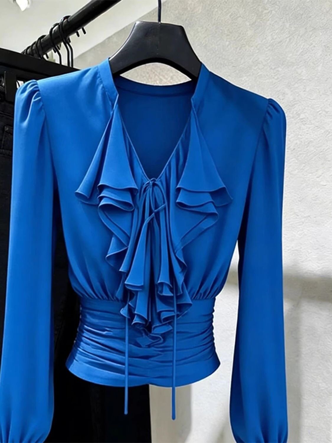 เสื้อเบลาส์คอวีสีน้ำเงินรอยัล  - Women Formal Blouses For Evening Wear บทวิจารณ์และราคา