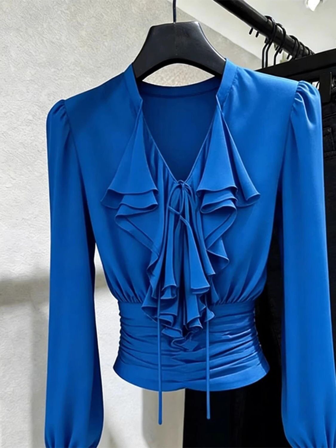 เสื้อเบลาส์คอวีสีน้ำเงินรอยัล  - Women Formal Blouses For Evening Wear บทวิจารณ์และราคา
