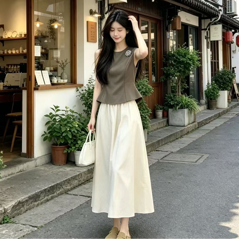 ชุดเสื้อกั๊กกระโปรงทรงเข้ารูปป - Shift Dress Sleeveless บทวิจารณ์และราคา