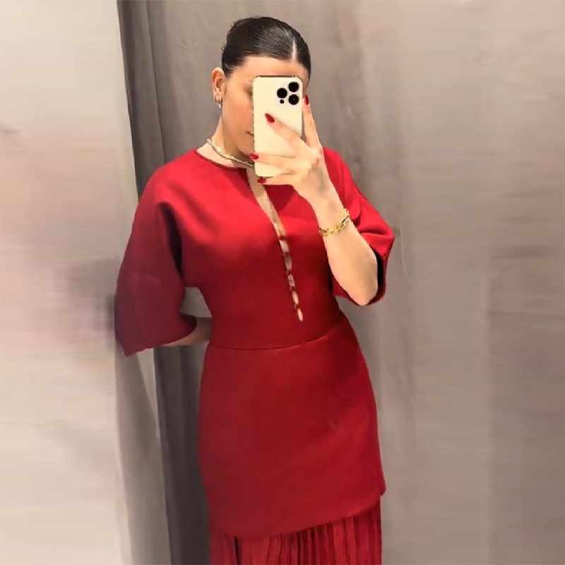 ชุดเดรสยาวทรงพลีทสีแดงเบอร์กัน - Formal Wear Gowns For Women บทวิจารณ์และราคา